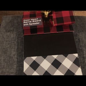 DEER HEAD SERVE BOARD